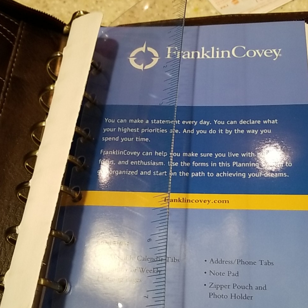 Franklin Covey MasterPlan zipper binder - Picture 2 of 15